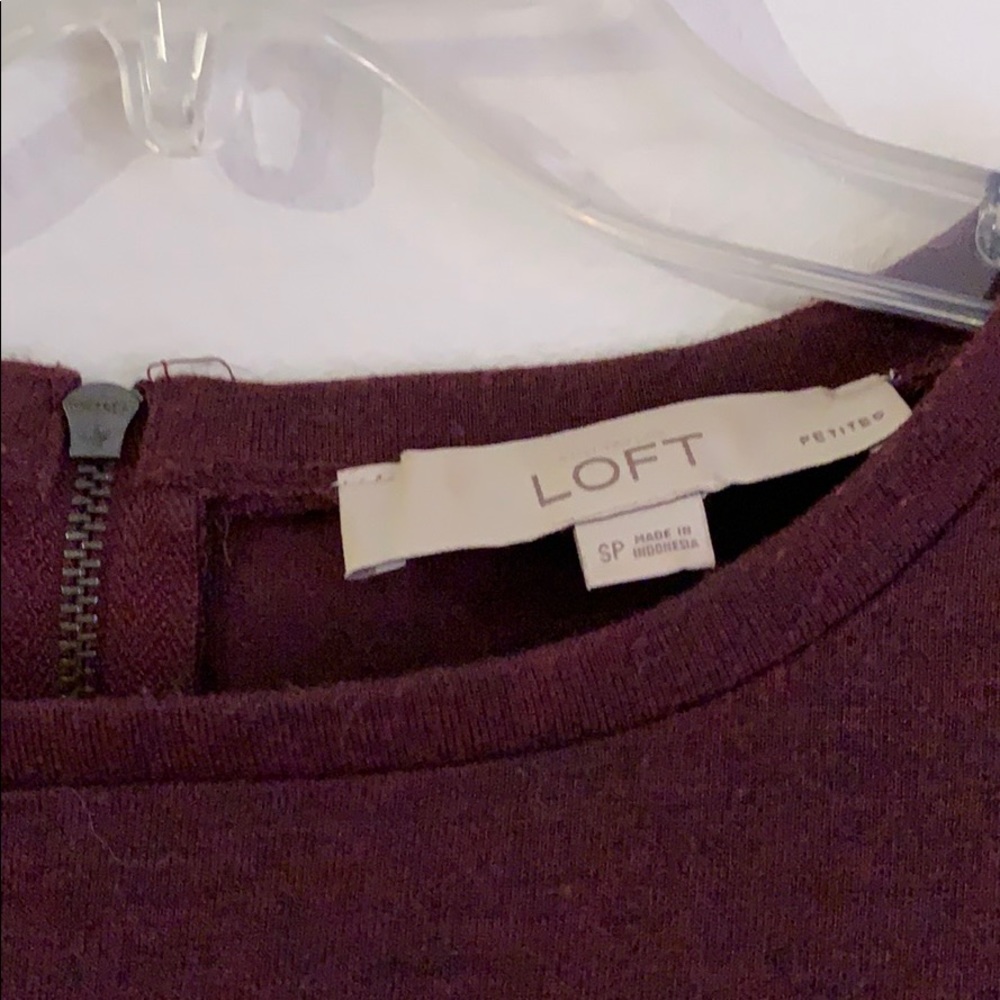 💕 Loft Maroon Tunic with Ruffles - Picture 3 of 4